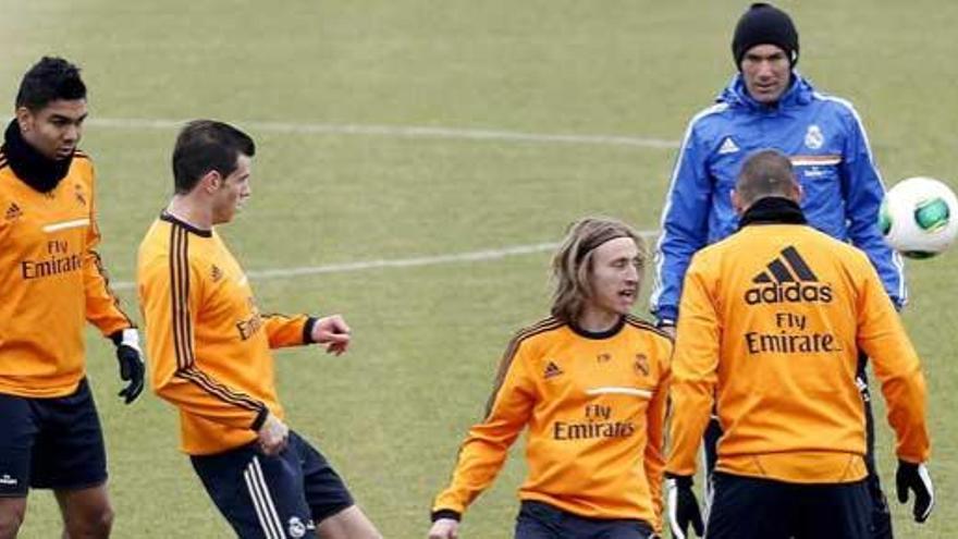 Los jugadores del Real Madrid en el entrenamiento.