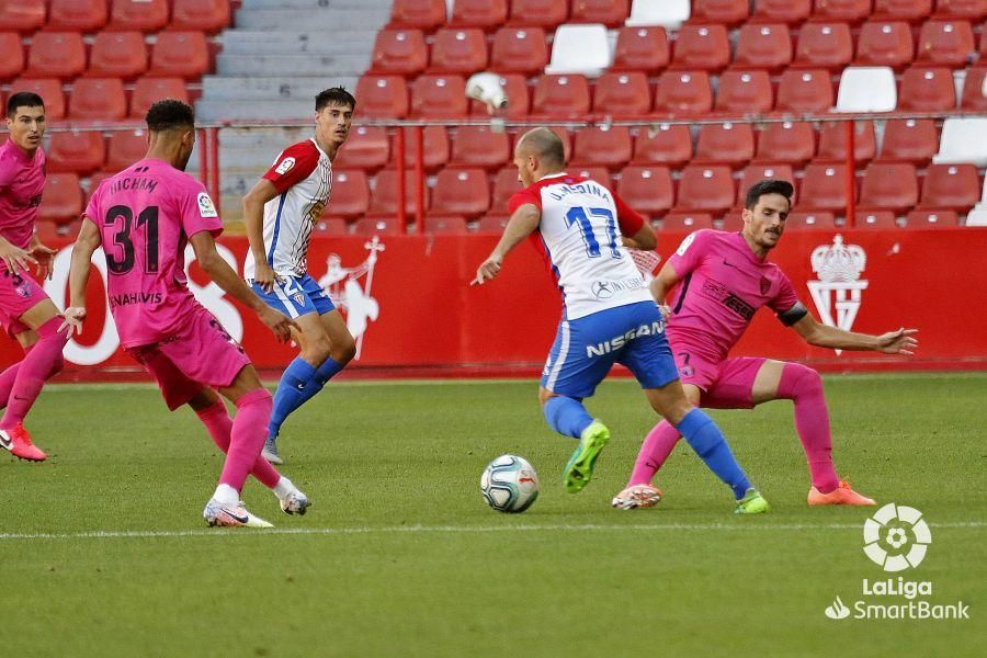 Partido del Sporting y el Málaga CF de la Liga SmartBank.