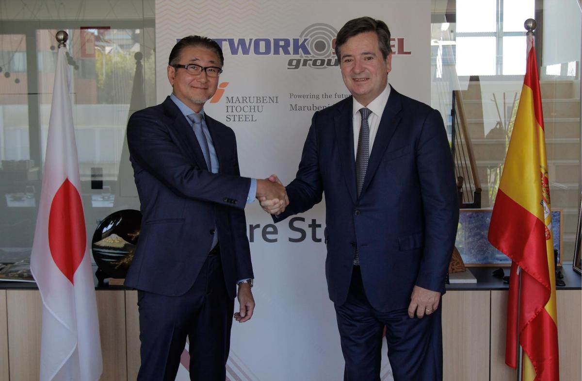 Toshihiro Tachibana, de Marubeni-Itochu, y Oscar Heckh, presidente de Network Steel