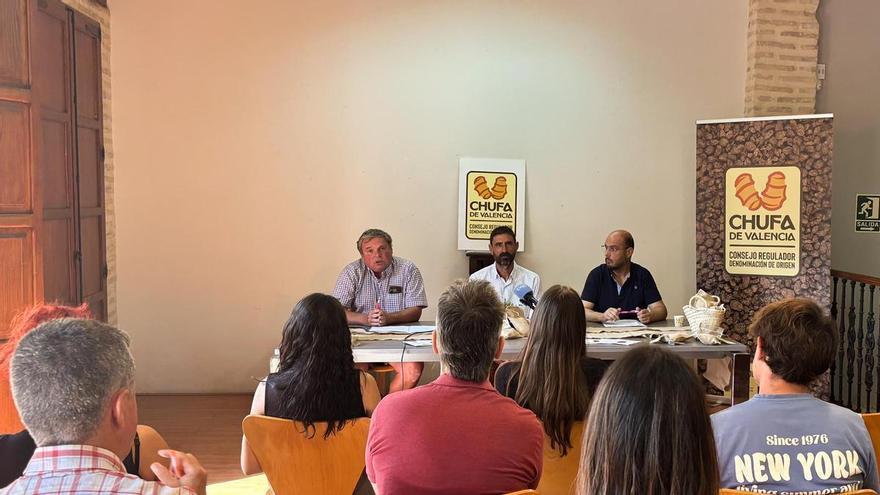 El sector de la chufa exige a los 'súper' que identifiquen "sin ambigüedades" la horchata con cultivos importados