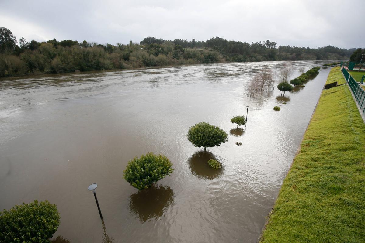 Leonardo borra las orillas del Miño