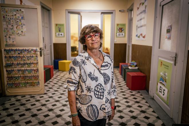 Entrevista a Maite Fenollosa "La escuela tiene que oler a papel, a goma y a sacapuntas, los niños necesitan escribir, ensuciarse las manos, leer, entender y escuchar a otros leer en voz alta"