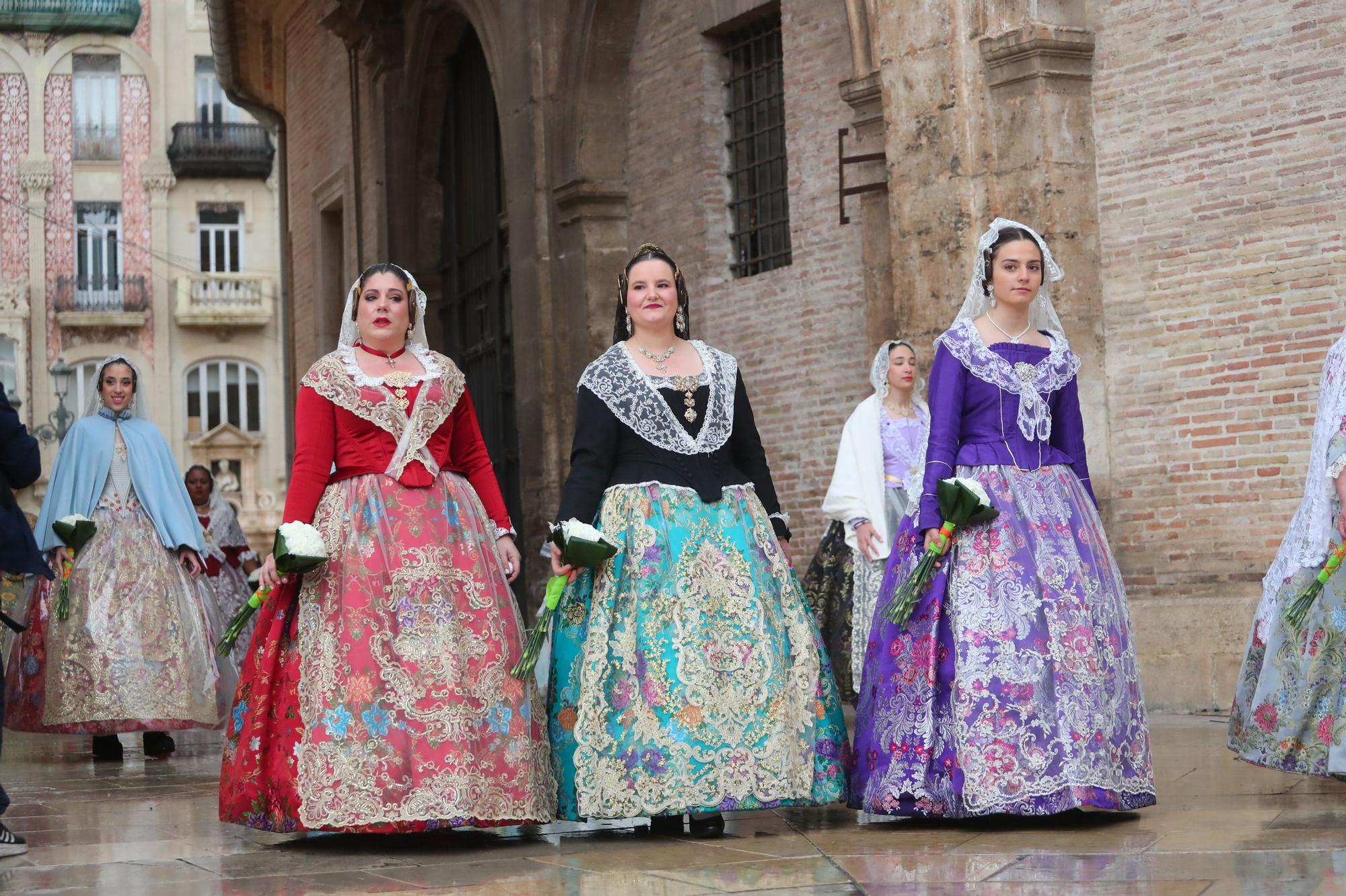 Búscate en el primer día de ofrenda por la calle de la Paz (entre las 15:30 a las 17:00 horas)