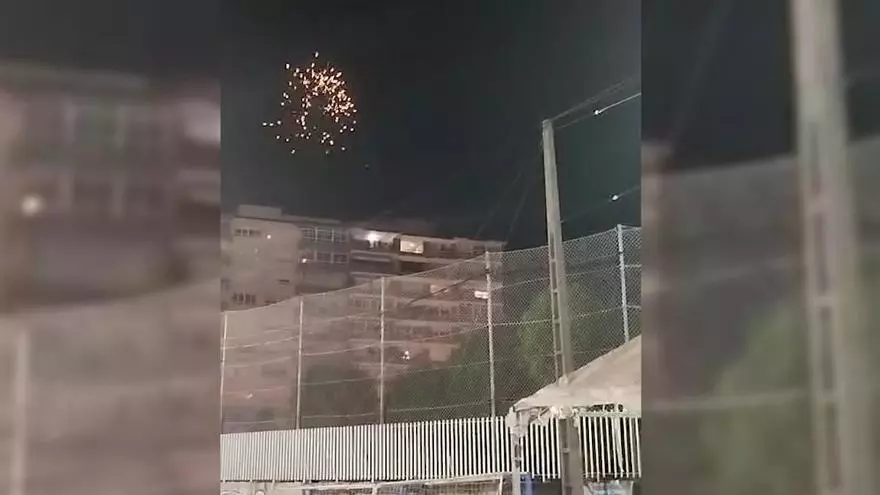 Coia sí tuvo fuegos artificiales: los tiraron unos vecinos desde su balcón