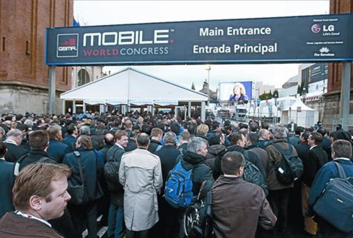 Assistents al Mobile World Congress de l’any passat a la Fira. Assistents al Mobile World Congress de l’any passat a la Fira.