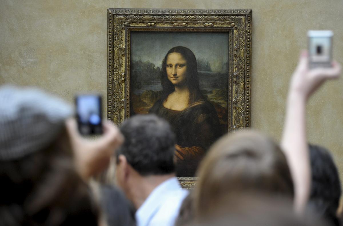 La Mona Lisa, de Leonardo da Vinci, en el Louvre.