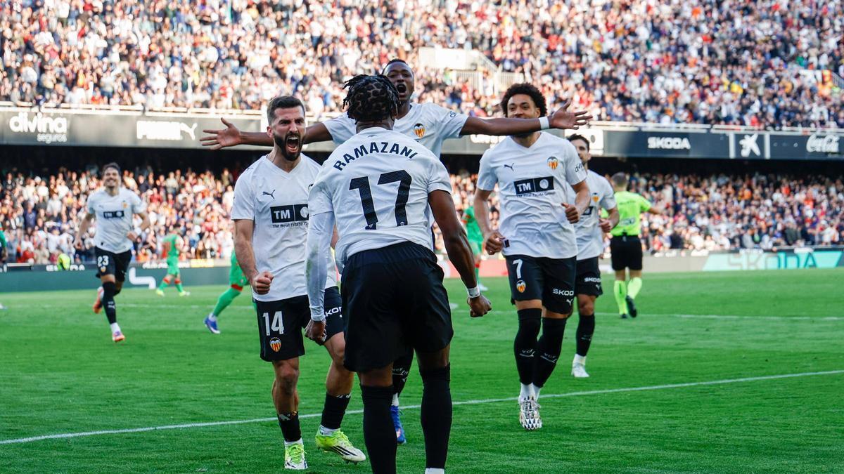 Tres puntos importantes para el Valencia ante Osasuna en Mestalla.