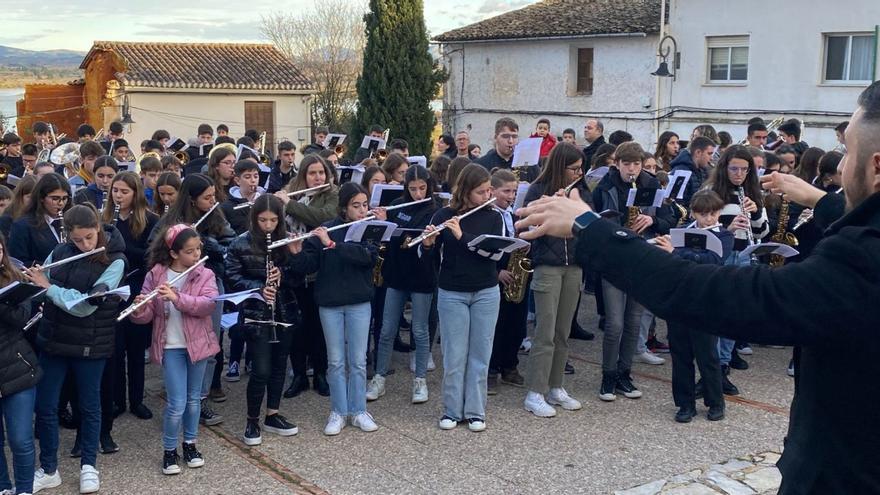 Imatge de l’última ‘Trobada de
Bandes Juvenils front al 
despoblament’, celebrada a
Sempere i Benissuera.  l-emv