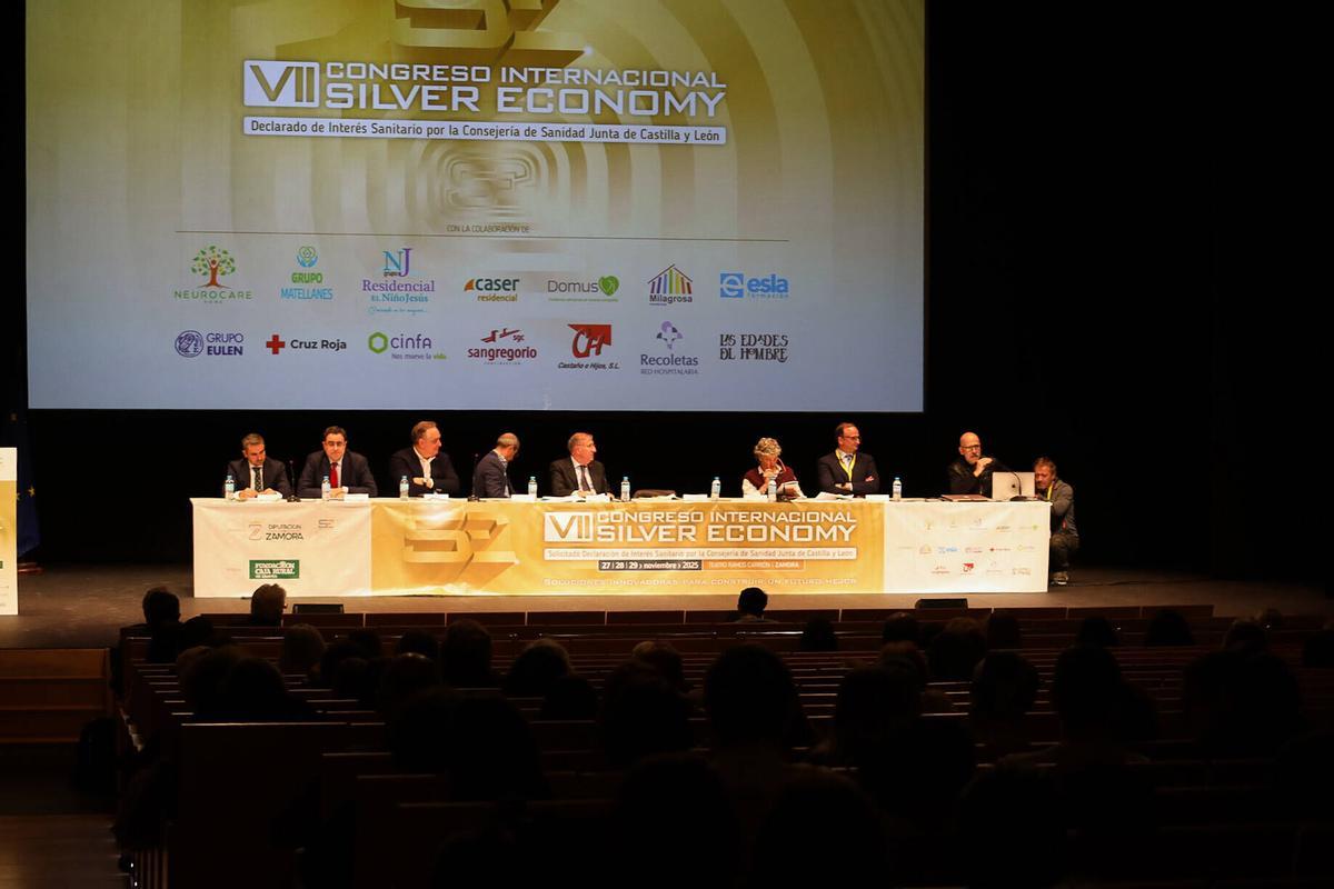 Zamora. Congreso Silver Economy. Mesa de trabajo sobre emprendimiento, servicios y economía.