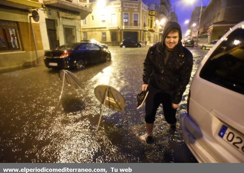 GALERÍA DE FOTOS -- El diluvio cae en Castellón y provoca inundaciones