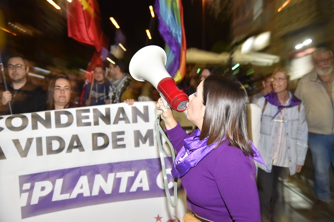 25N | Las imágenes de la manifestación en Cartagena