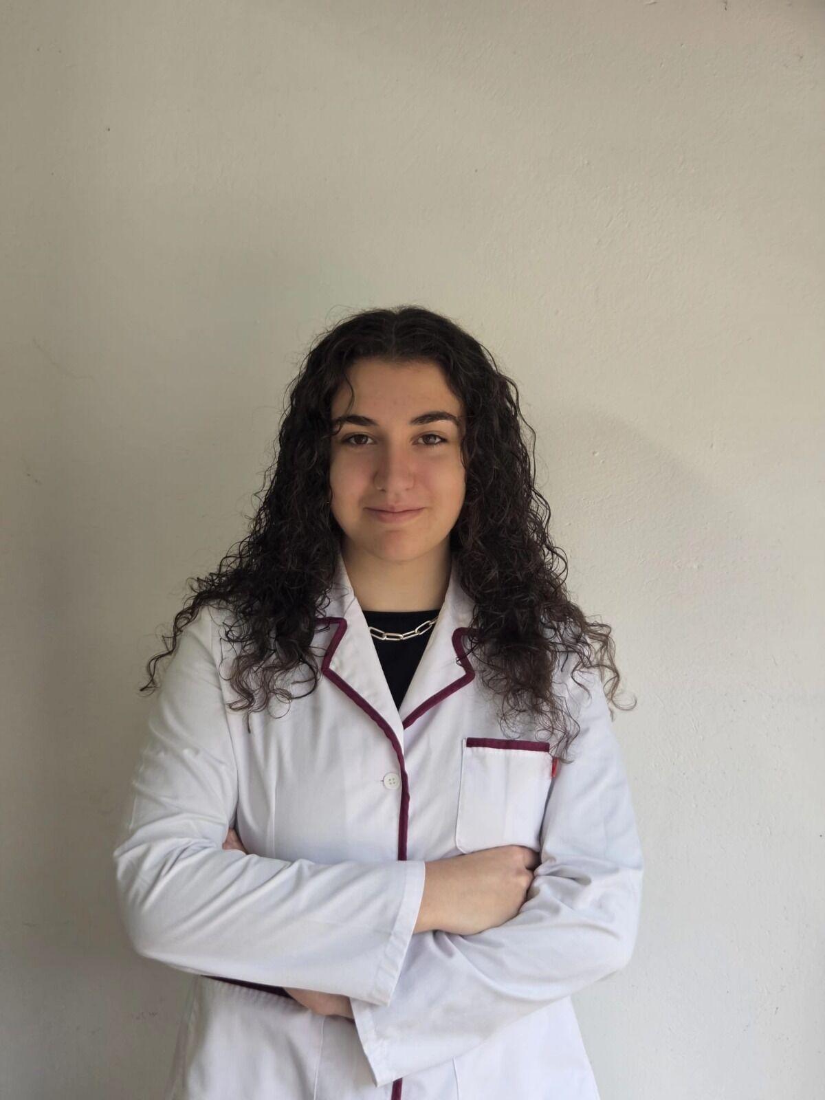 Marta Plaza, estudiante oleirense becada por la Barrié.