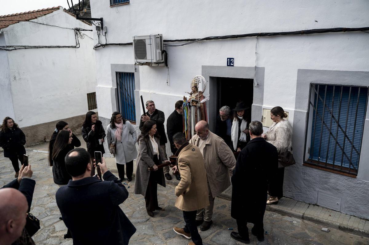 Fotogalería | San Fabián y San Sebastián, en procesión en Portezuelo