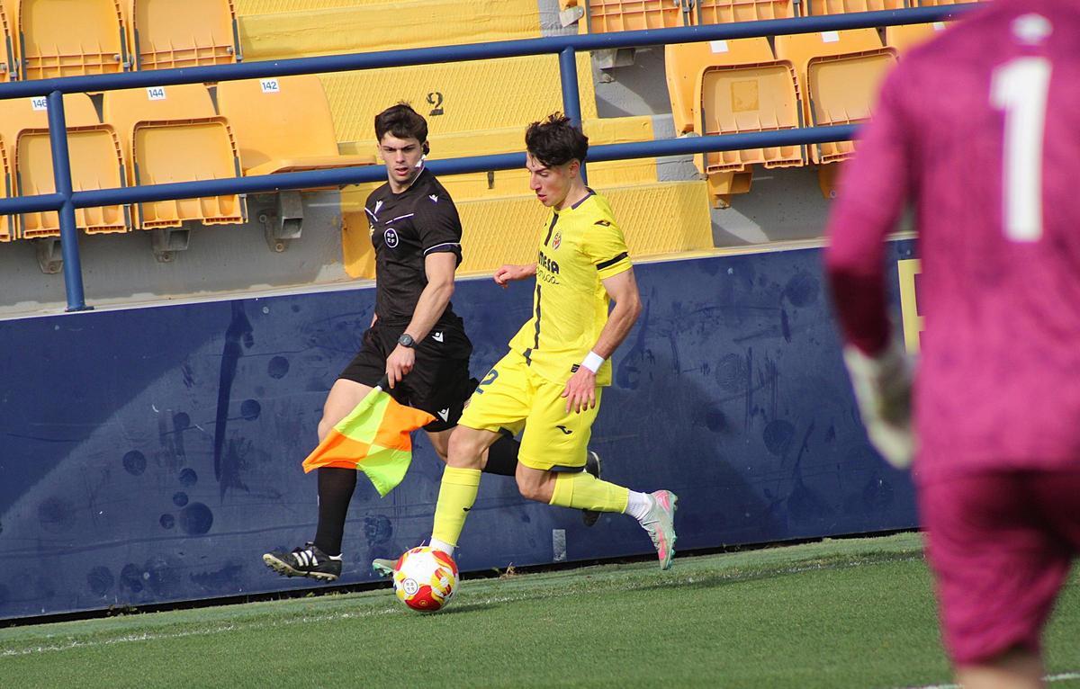 El escurridizo extremo Nico Sánchez se encargó de inaugurar el marcador.