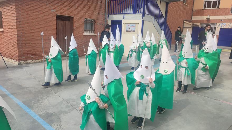 VÍDEO | Así ha sido la procesión de la Esperanza en el Colegio Santísima Trinidad