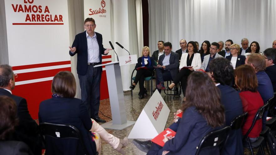 Ximo Puig, durante la reunión mantenida este lunes.