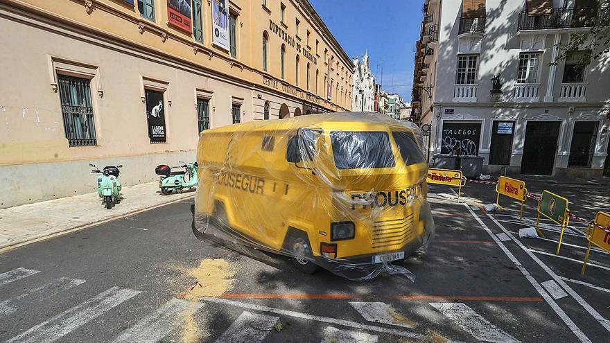 Un furgón blindado se convierte en falla