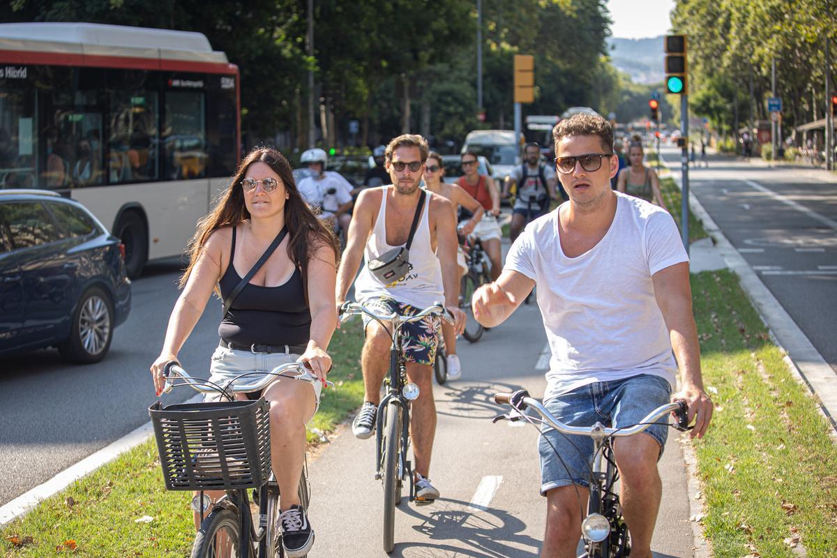 En bici urbana con calor extremo en Barcelona