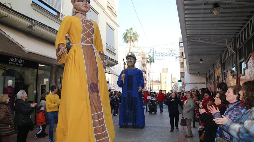 Burriana acoge l’Aplec de Gegants i Cabuts con éxito de participación