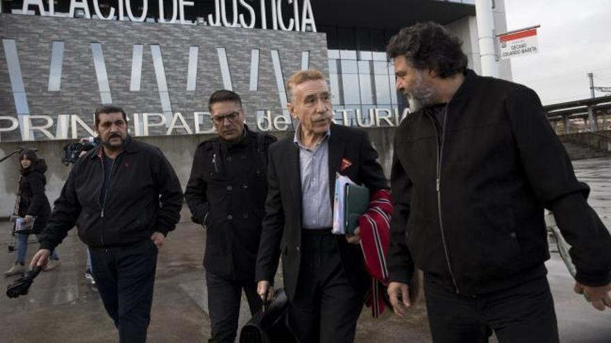 Marcos García- Montes, abogado de la familia del joven fallecido en El Molinón: "A Eleazar le dieron una paliza"