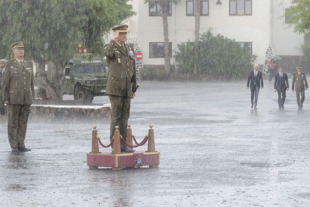 Despedida de la Brigada Líbano bajo la lluvia