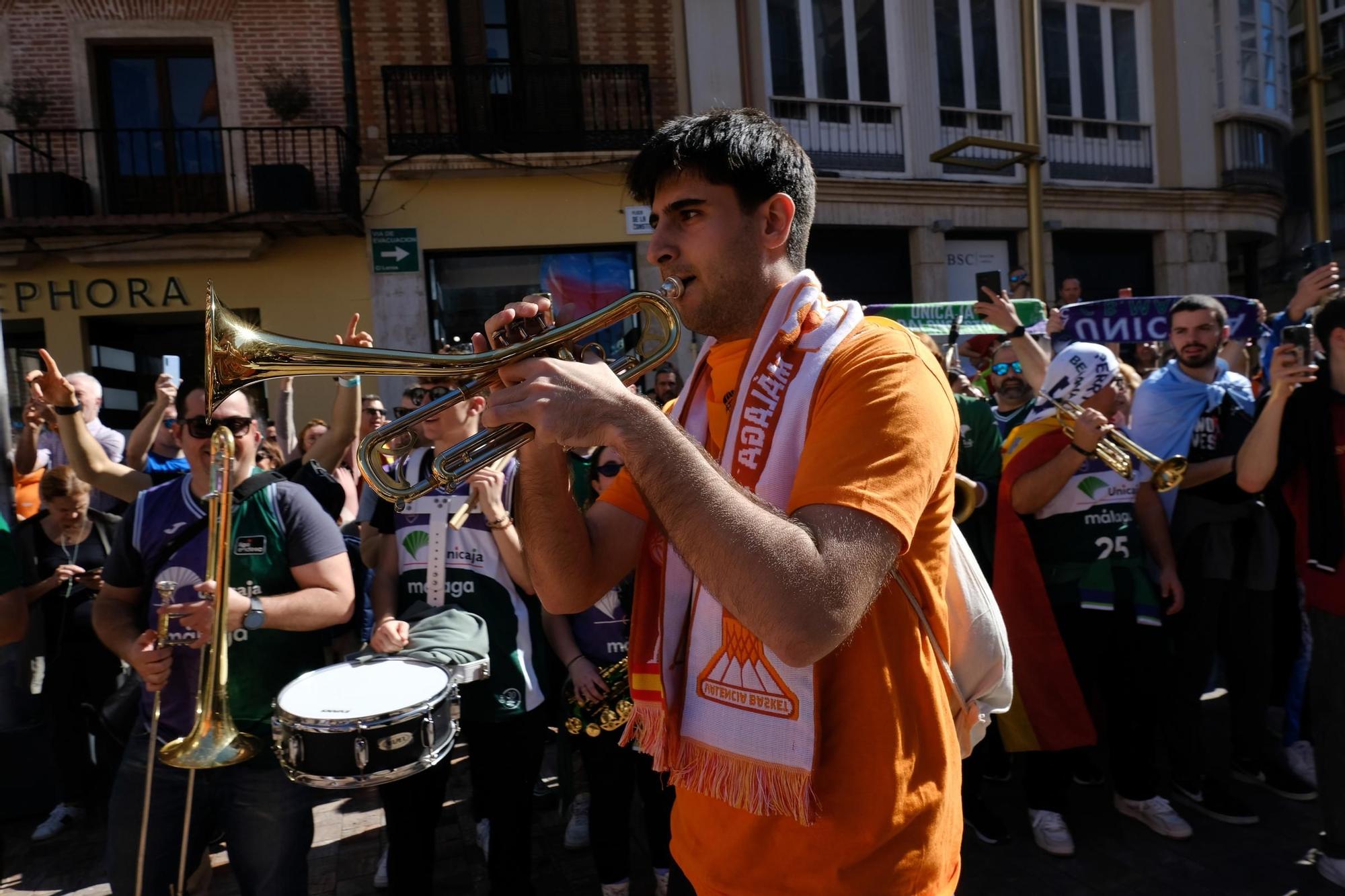 Las aficiones de la Copa del Rey tomaron el Centro este sábado, antes de las semifinales