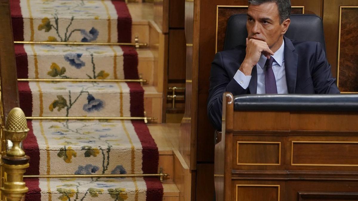 Pedro Sánchez, en su escaño en el Congreso.