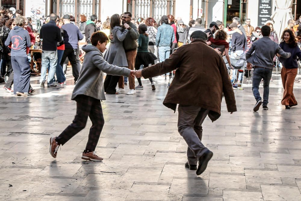 Alcoy se mueve a ritmo de swing