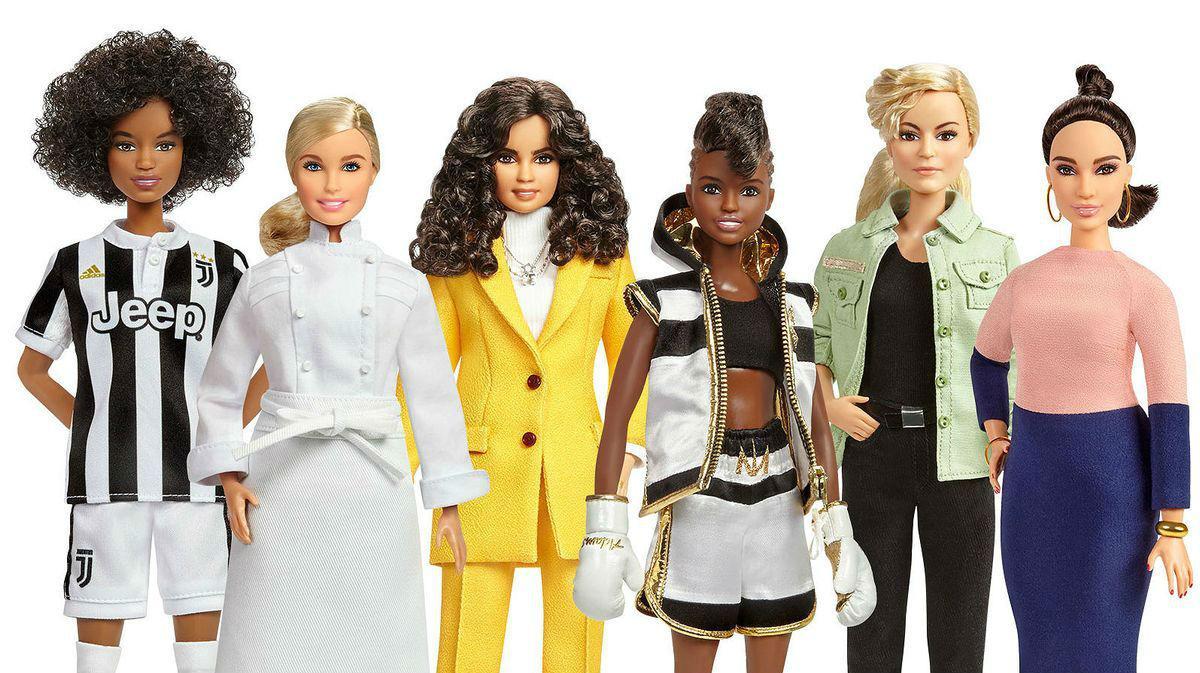 Les 17 dones homenatjades per Mattel i reproduïdes en 17 nines Barbie