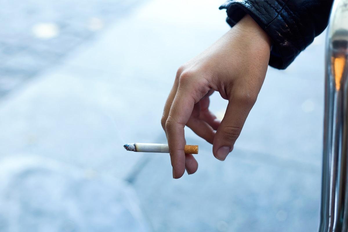 Fumar provoca recesión gingival.