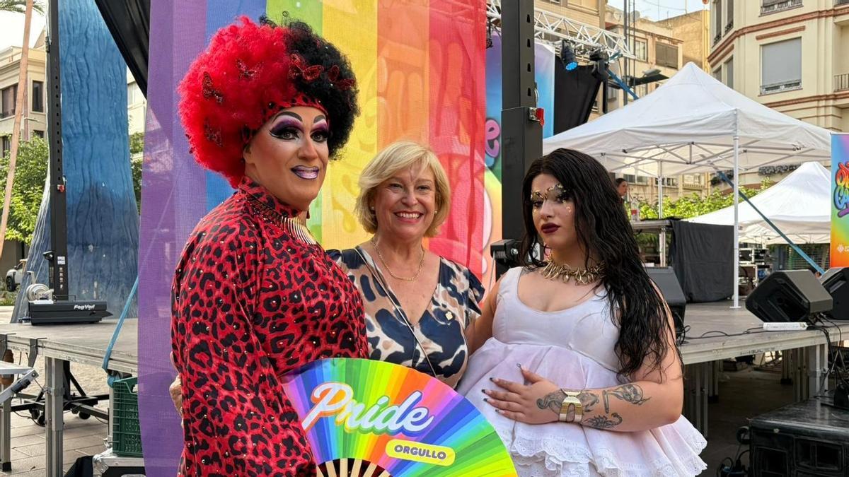 La presidenta del Consejo Municipal de Igualdad de Oportunidades de Mujeres y Hombres, Clara Adsuara, en la celebración del Orgullo de Castelló 2026.
