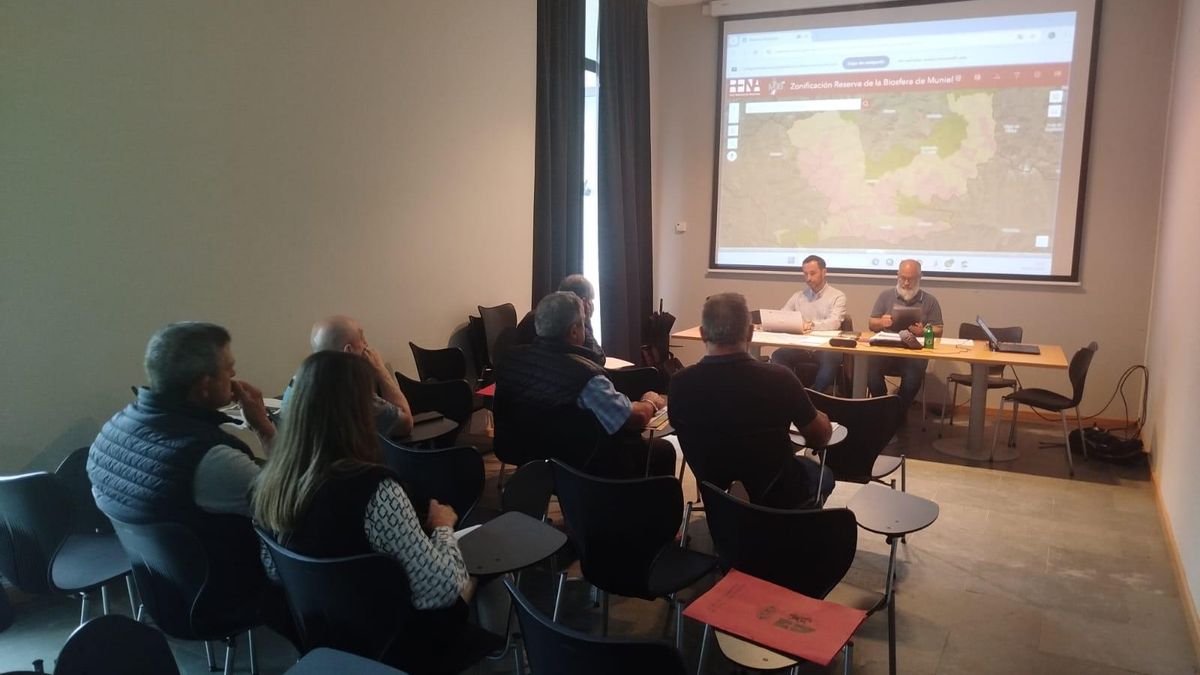 Reunión del Foro de Participación Social de la Reserva de la Biosfera de Muniellos en Corias.