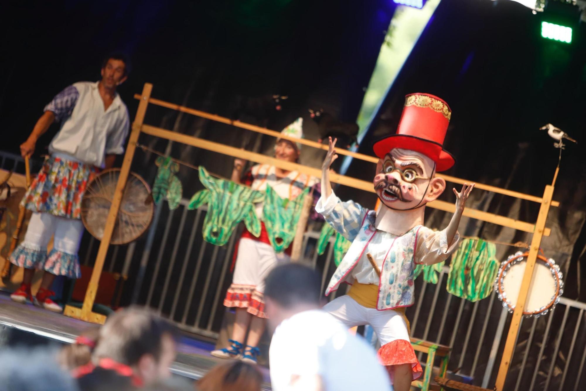 En imágenes | Llenazo en la inauguración del Parque de Marionetas