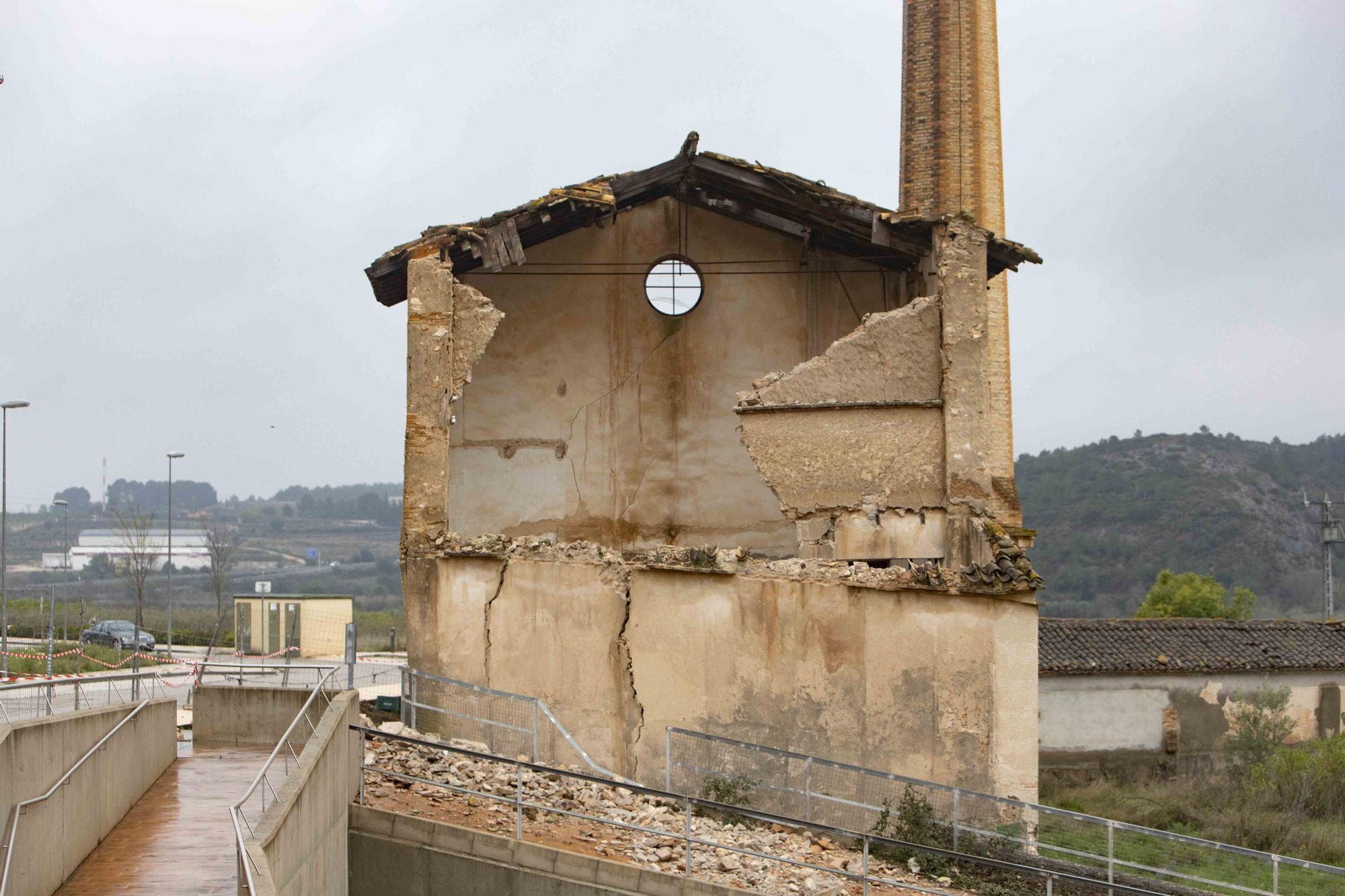 El temporal agrava el estado de la antigua alcoholera de Aielo de Malferit