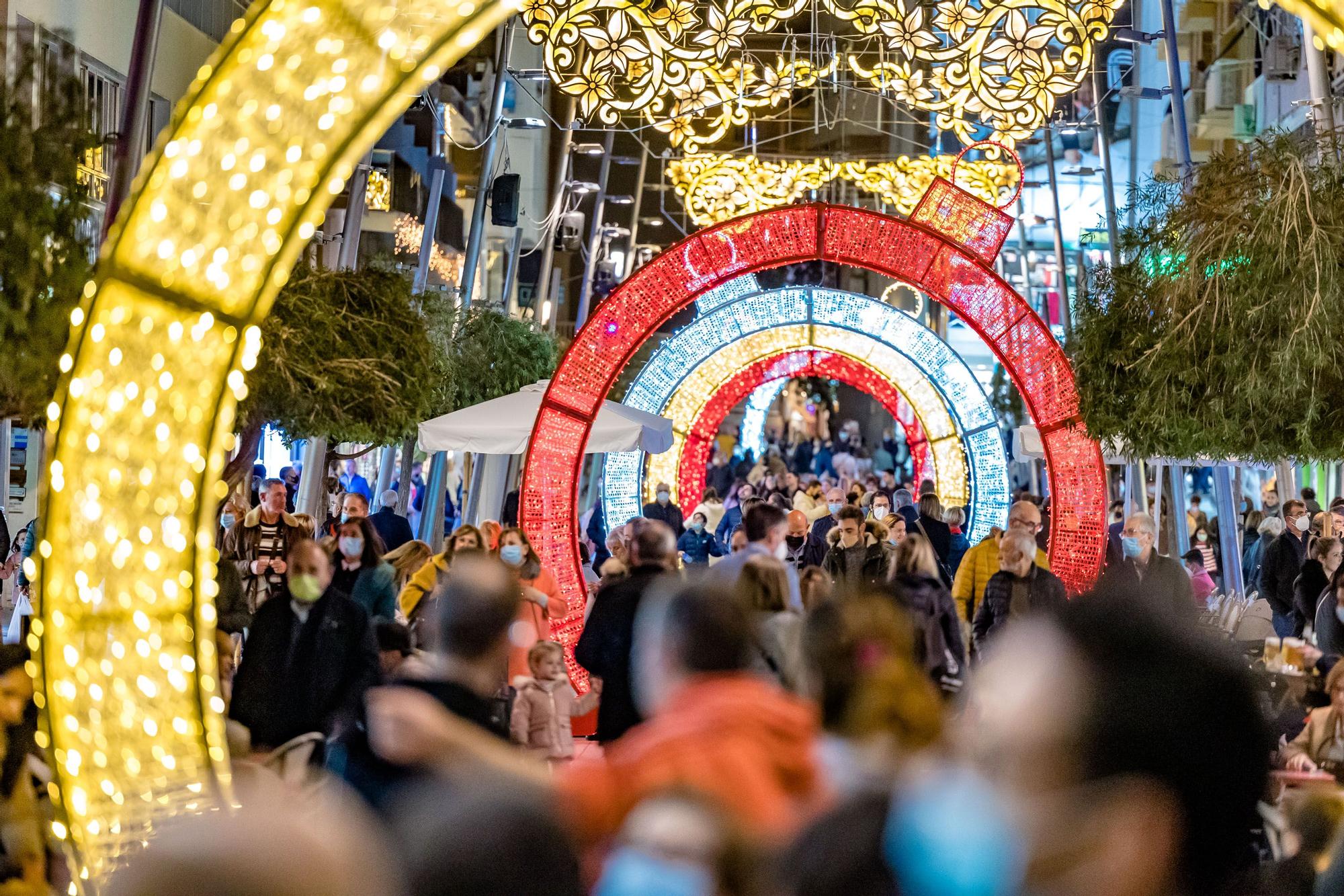 Así ha sido el encendido del alumbrado de Navidad en Benidorm