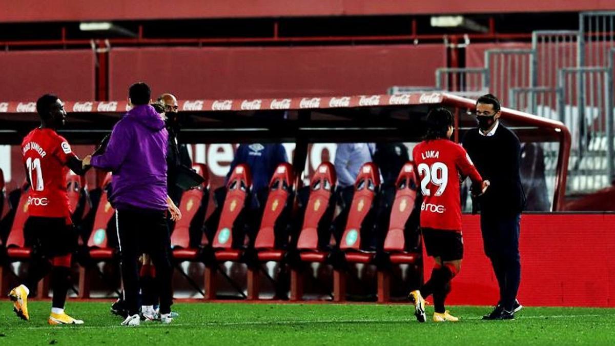 Luis García:
«Todo el equipo ha abrazado a Luka tras el gol porque es un cielo»