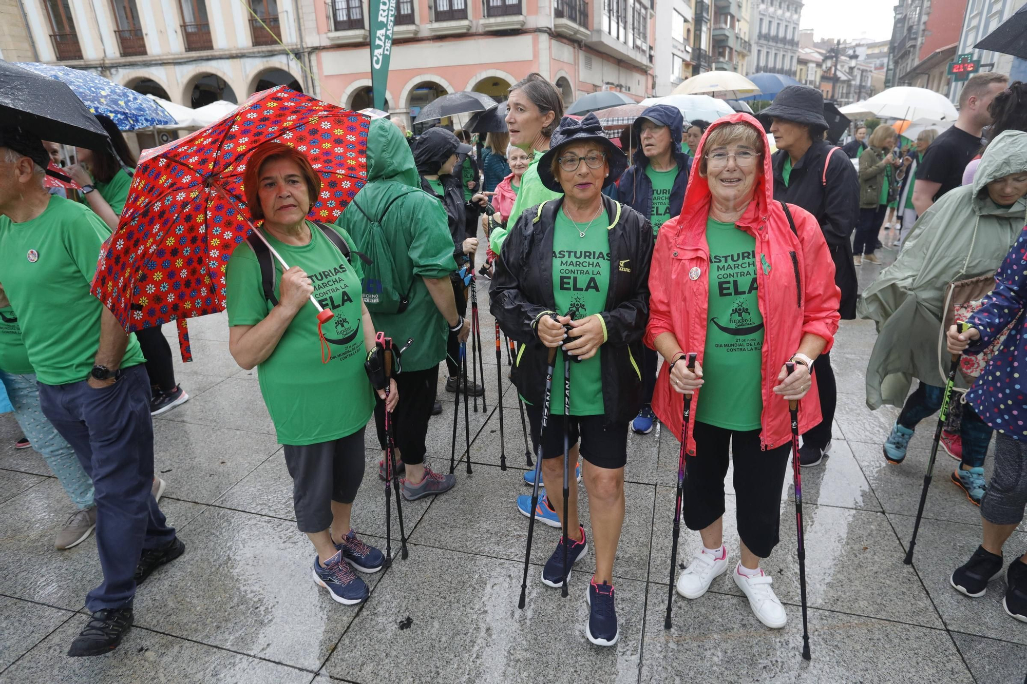 EN IMÁGENES: la Marcha contra el ELA en Avilés