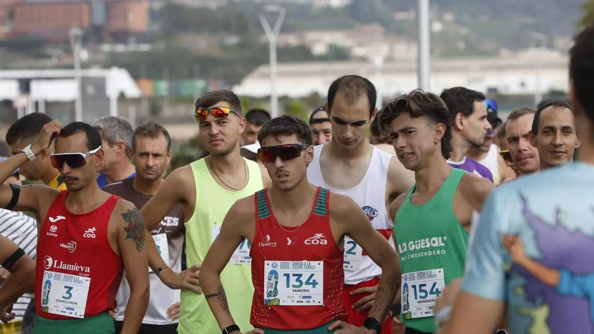 Alejandro Onís y Andrea Trigo se coronan en la Subida a la Campa Torres del Santa Olaya: así fue la tradicional carrera del club gijonés