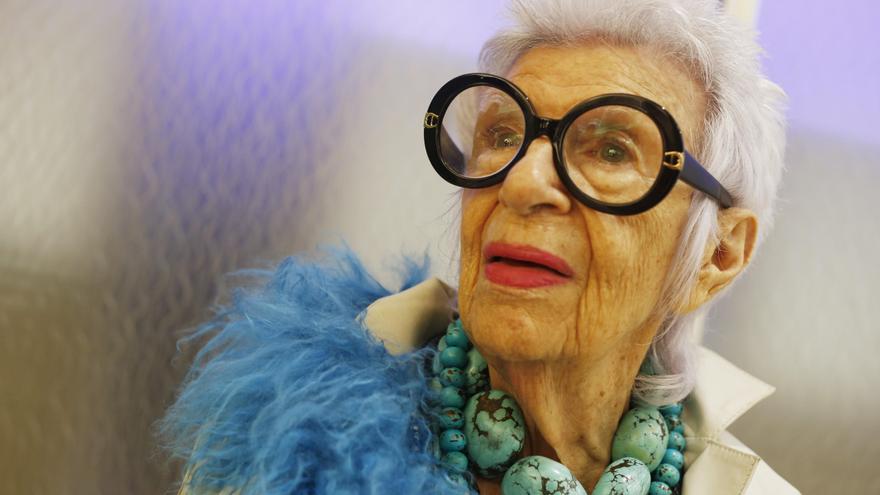 Muere a los 102 años la legendaria icono de la moda Iris Apfel