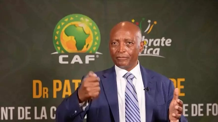 El presidente de la CAF respalda la controvertida decisión de la Copa África