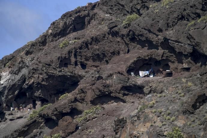 LAS PALMAS DE GRAN CANARIA 16-01-2019 LAS PALMAS DE GRAN CANARIA. Reportaje sobre el abandono de la cueva de Los Canarios. Reportaje sobre el abandono de la cueva de Los Canarios.  FOTOS: JUAN CASTRO