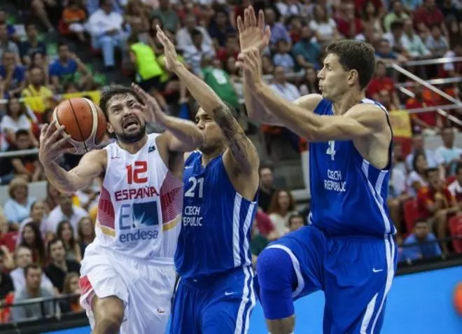 España termina invicta la gira previa del Eurobasket 2015