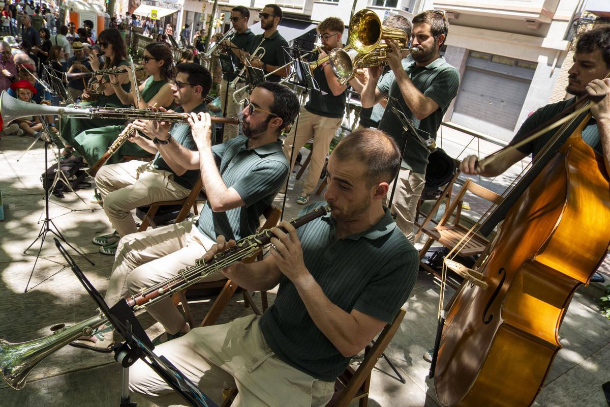 Els Saletes ressorgeixen a la Patum amb la nova sardana de Robert Agustina