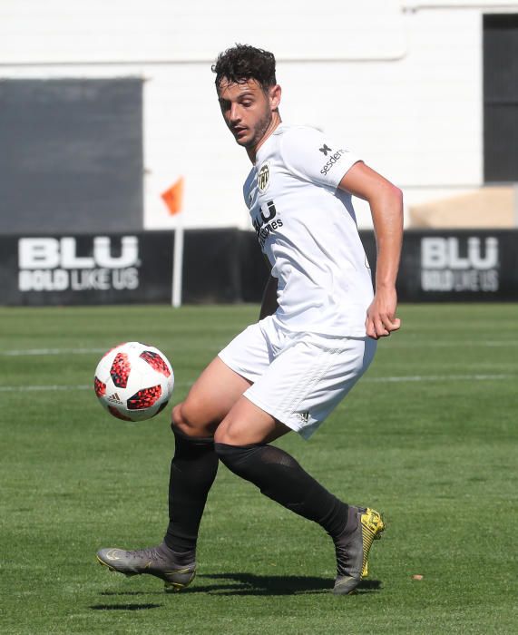 Valiosa victoria del Valencia CF Mestalla