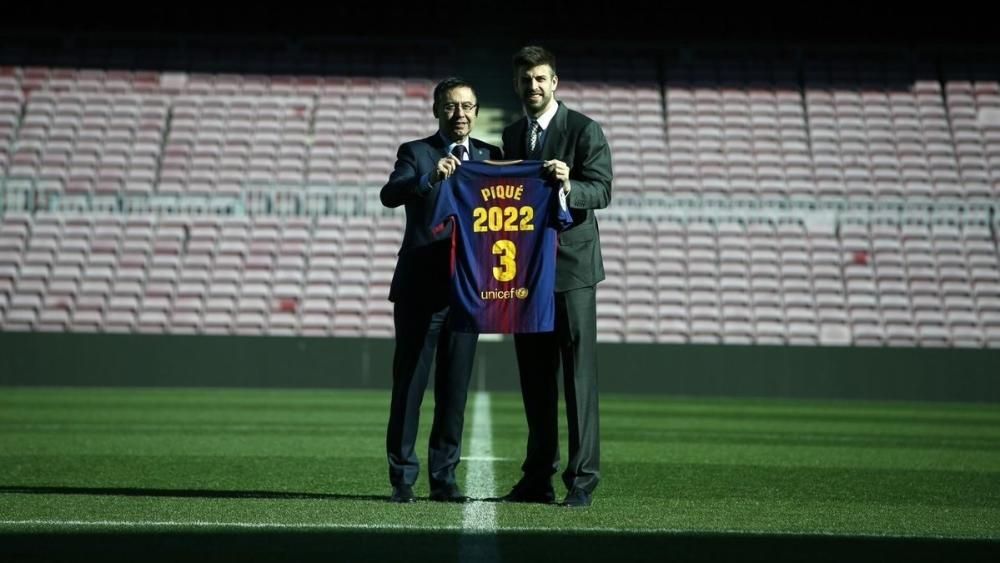 Piqué renova amb el Barça fins al 2022