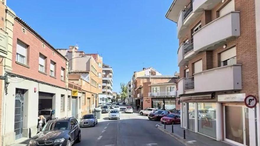 Talls de trànsit i canvis en el recorregut del bus urbà per tres obres de serveis a Manresa