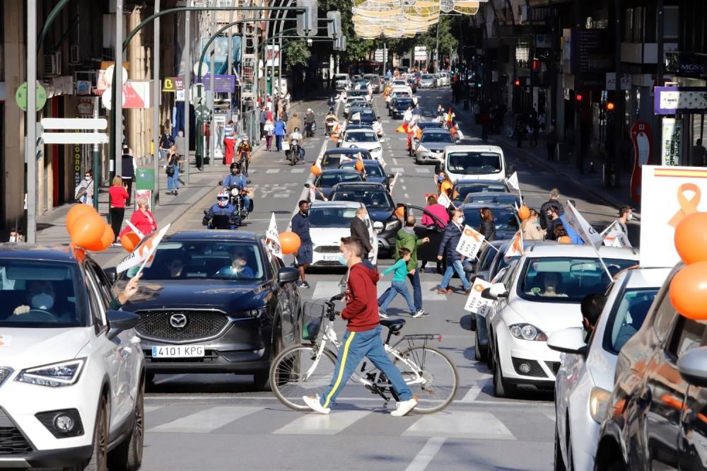 Miles de murcianos protestan en las calles contra la ley Celaá