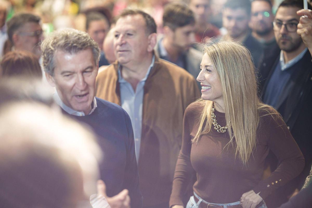 FOTOGALERÍA | El acto de Feijóo y Guardiola en Lobón, en imágenes