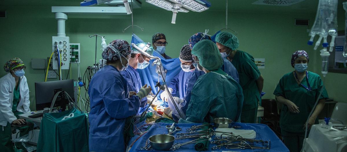 Una cirugía en un hospital valenciano en una imagen de archivo.