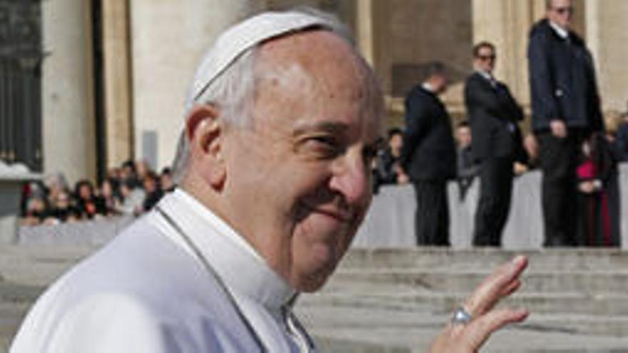 El Papa Francisco en la plaza de San Pedro, en el Vaticano.